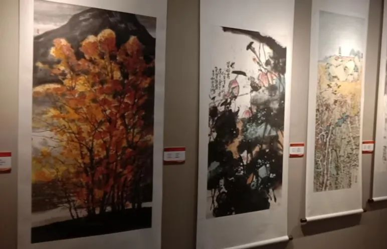 安徽中国画作品大展在城隍庙艺术展览馆开幕